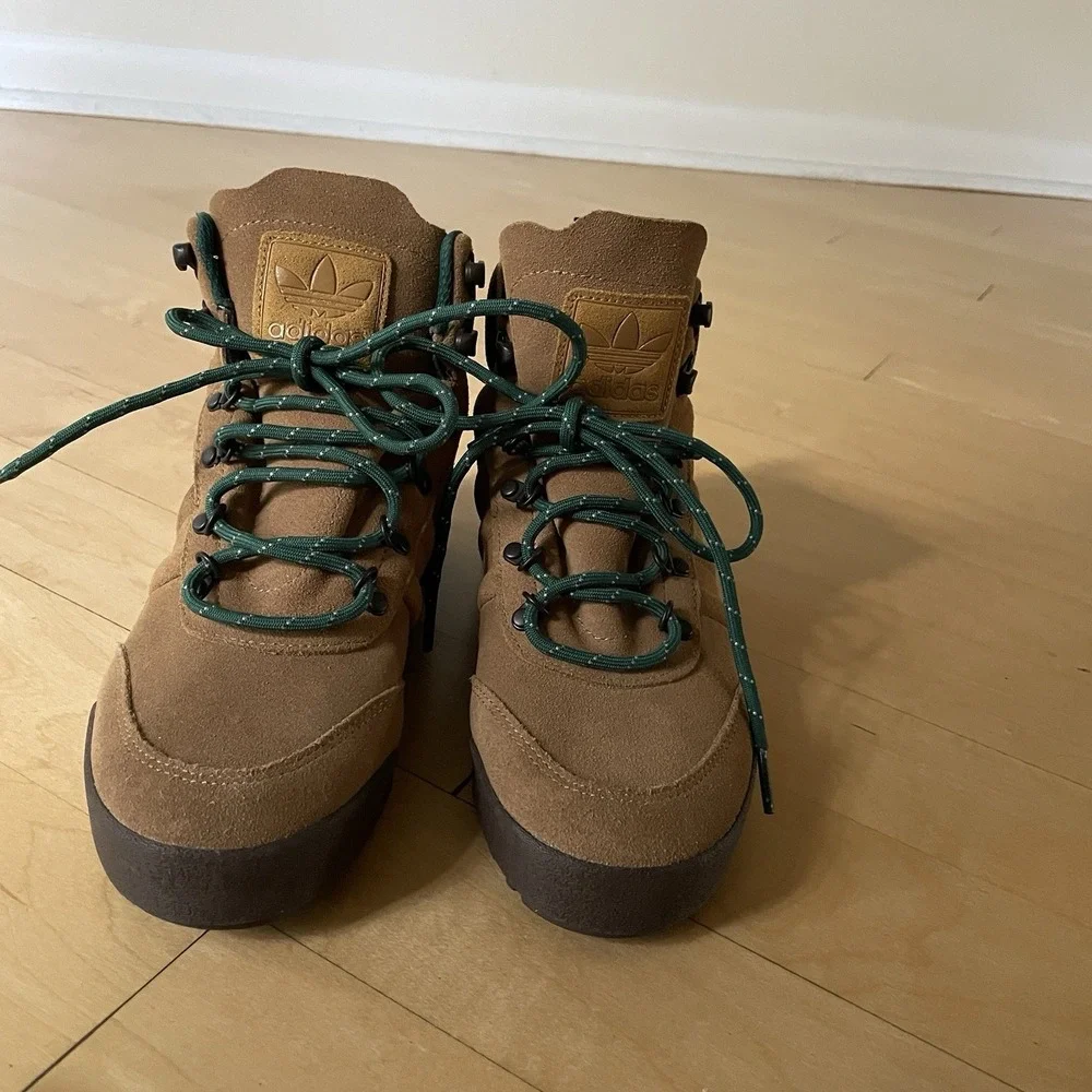 NEW‎ Adidas Original Jake Boots 2.0 hiking boots suede brown Men's 6.5 Women's 8